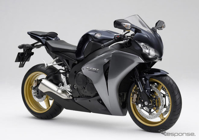 ホンダ CBR1000RR に電子制御式コンバインドABS搭載モデル