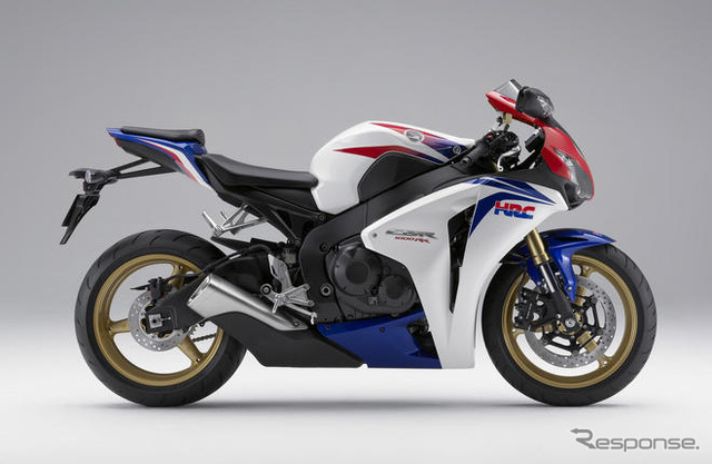 ホンダ CBR1000RR に電子制御式コンバインドABS搭載モデル