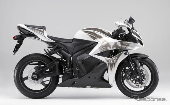 ホンダ CBR600RR に期間限定スペシャルエディション