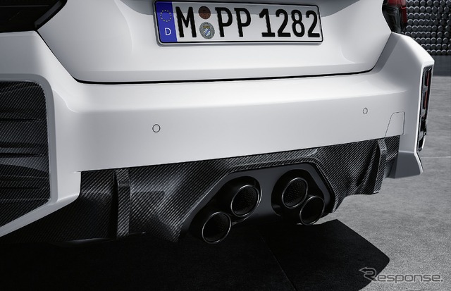 BMW M2 新型の「Mパフォーマンスパーツ」装着車