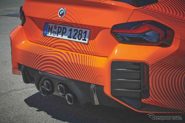 BMW M2 新型の「Mパフォーマンスパーツ」装着車
