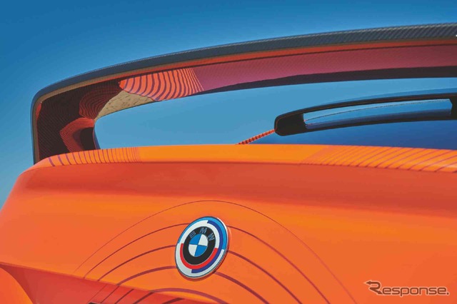 BMW M2 新型の「Mパフォーマンスパーツ」装着車