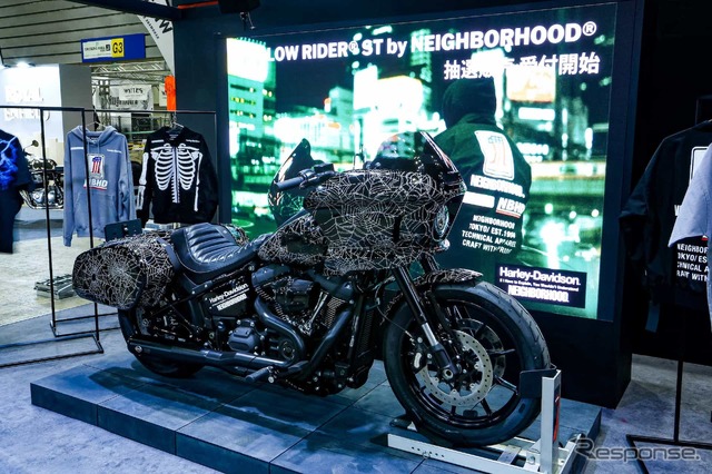 NEIGHBORHOOとのコラボによって完成したローライダーST。