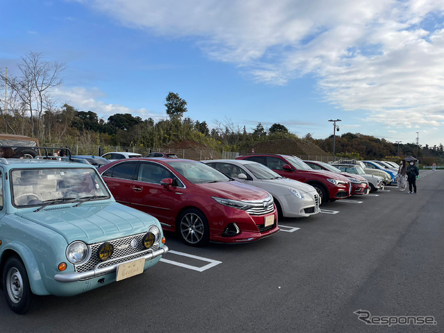 日産PAO、トヨタSAI、アルファロメオMiToなどなどバラエティ豊かな愛車が集まりました。