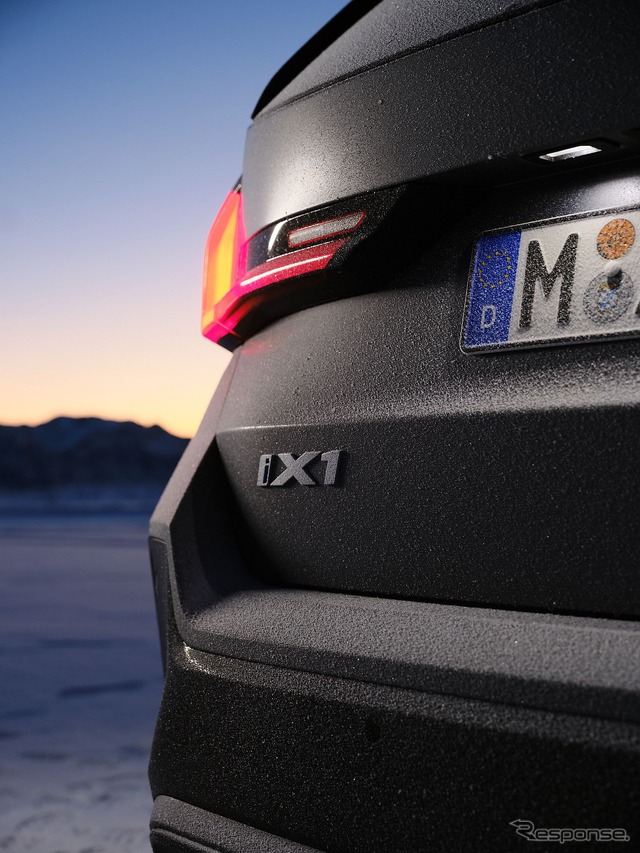 BMW iX1