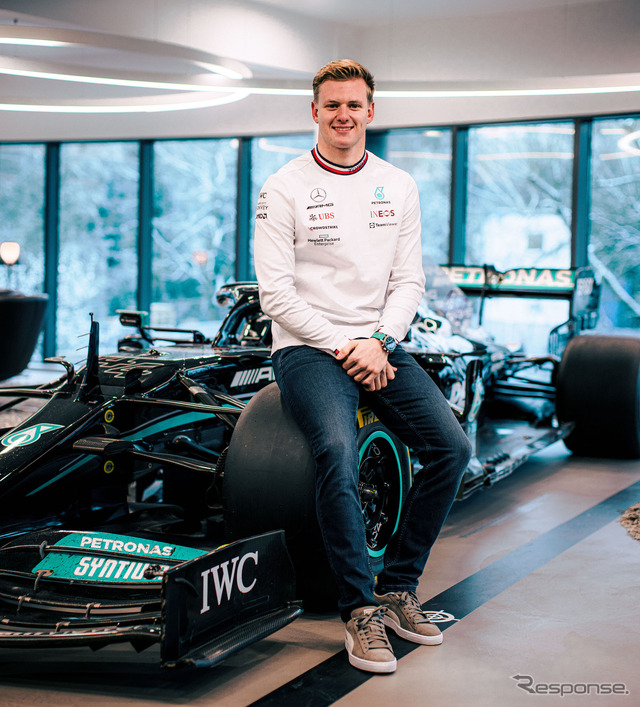 2023年のF1レースシートには就けなかったミック・シューマッハだが、メルセデスでリザーブドライバーを務めることになった。