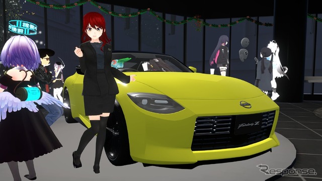 バーチャルギャラリー「NISSAN CROSSING」2Fに展示された新型フェアレディZとKawasaki Silviaさん。