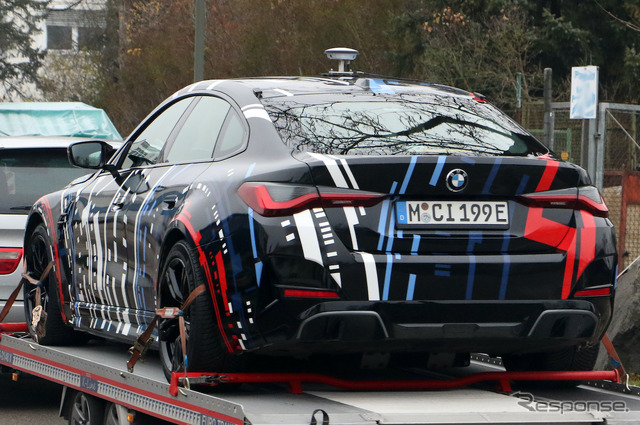 BMW M社が開発する4モーターEVのプロトタイプ(スクープ写真)