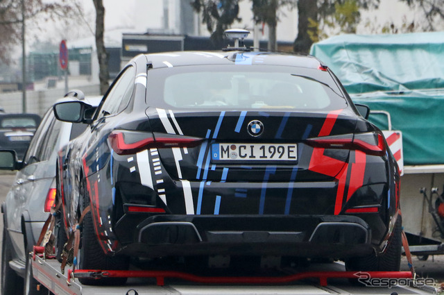 BMW M社が開発する4モーターEVのプロトタイプ(スクープ写真)