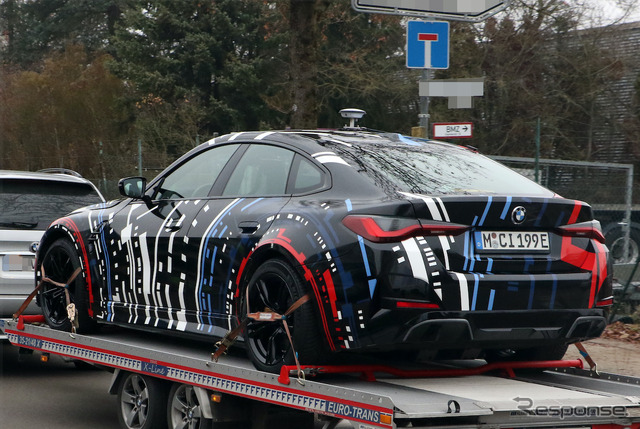 BMW M社が開発する4モーターEVのプロトタイプ(スクープ写真)