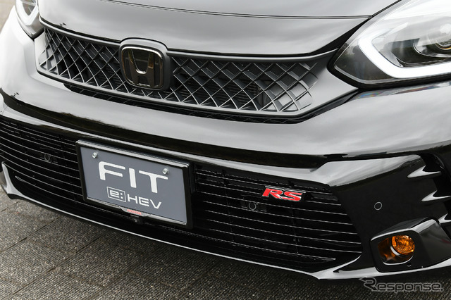 ホンダ フィットRS(純正アクセサリー装着車)