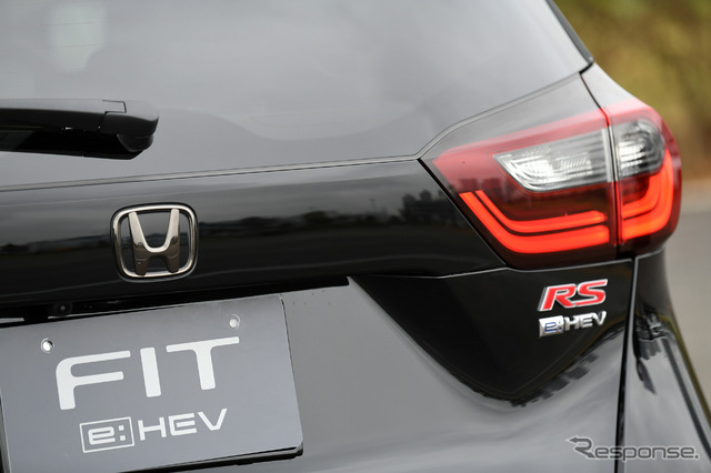 ホンダ フィットRS(純正アクセサリー装着車)