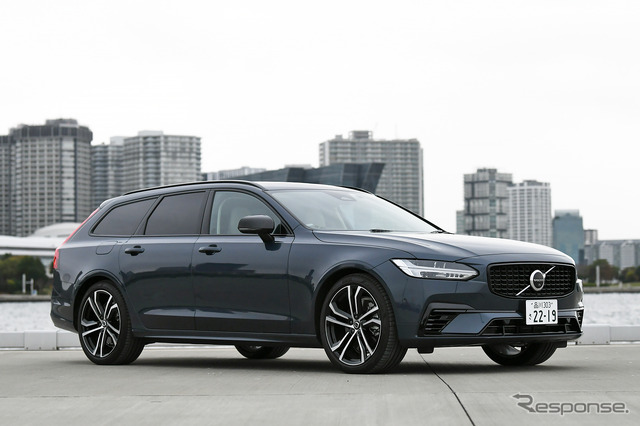 ボルボ V90 リチャージ アルティメイトT8 AWD