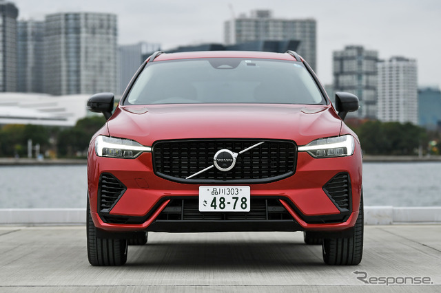 ボルボ XC60 リチャージ アルティメイトT6 AWD