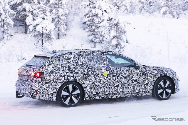 アウディ A4 アバント PHEVモデルの次期型プロトタイプ(スクープ写真)