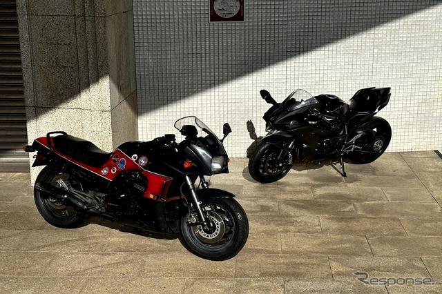 GPZ900RとNinja H2 カーボン