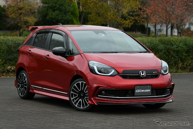 ホンダ フィット LUXE 無限パーツ装着車