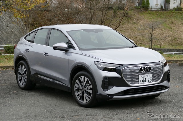 アウディQ4 Sportback 40 e-tron advanced