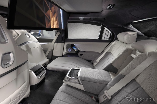 BMW i7 の「xDrive60」