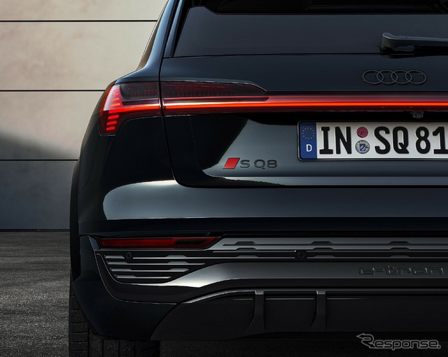 アウディ SQ8 e-tron