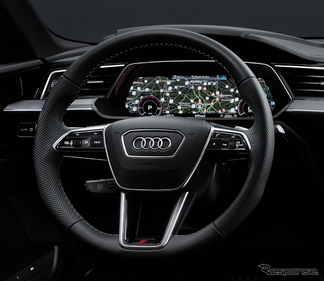 アウディ SQ8 e-tron