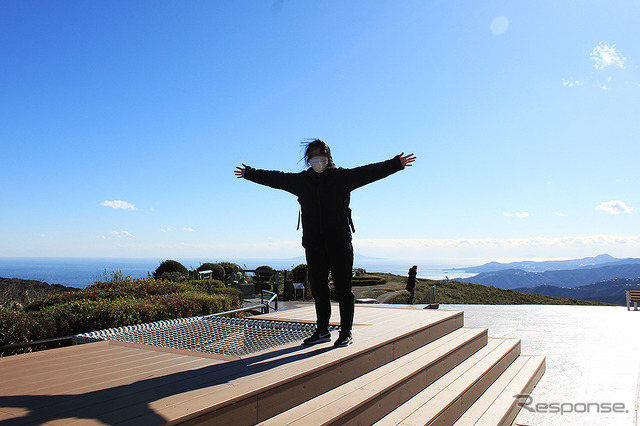 富士急行グループになってリニューアルした十国峠「PANORAMA TERRACE 1059」展望台&ビュースポット