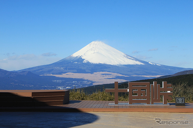 富士急行グループになってリニューアルした十国峠「PANORAMA TERRACE 1059」展望台&ビュースポット