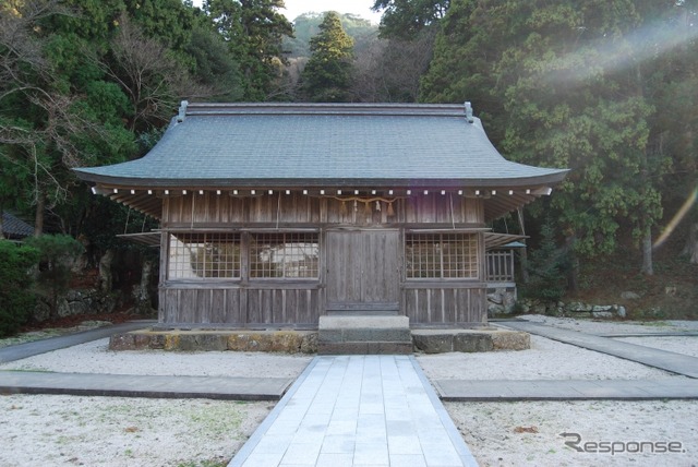 伊奈西波岐神社　拝殿