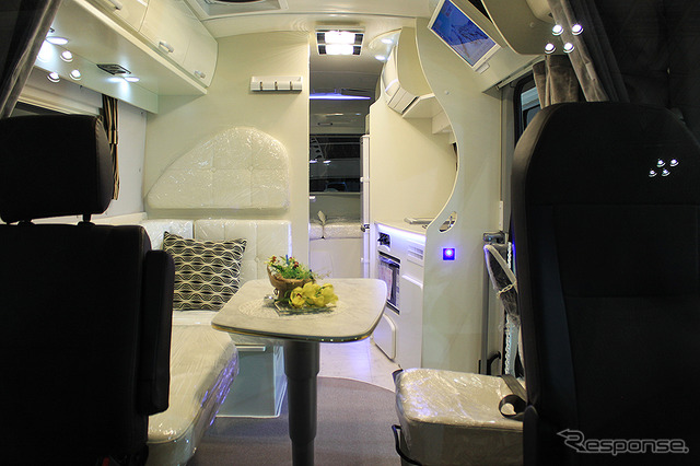 RV BIGFOOT ACSエテルノオクタービア(ジャパンキャンピングカーショー2022)