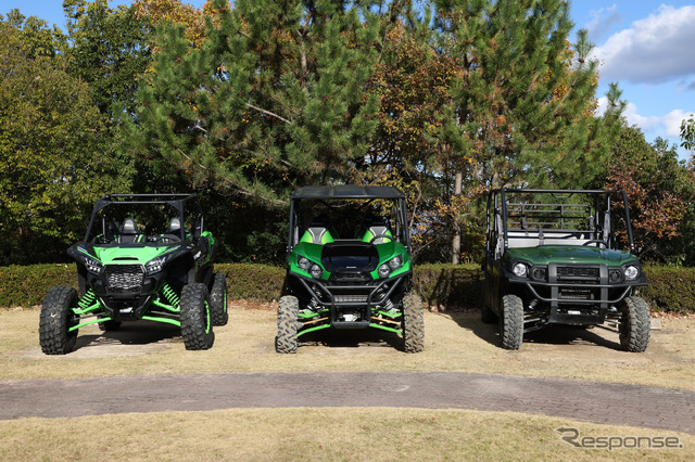 カワサキ TERYX4 S LE、TERYX KRX 1000、MULE PRO-FXT EPS（左から）