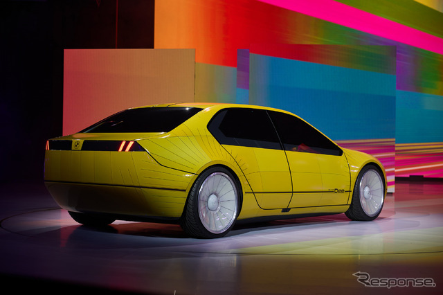 BMW i VISION Dee(BMW Keynote CES 2023)