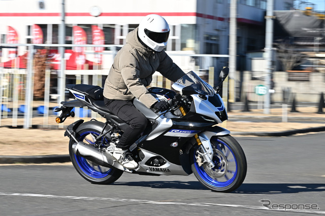 ヤマハ YZF-R15M