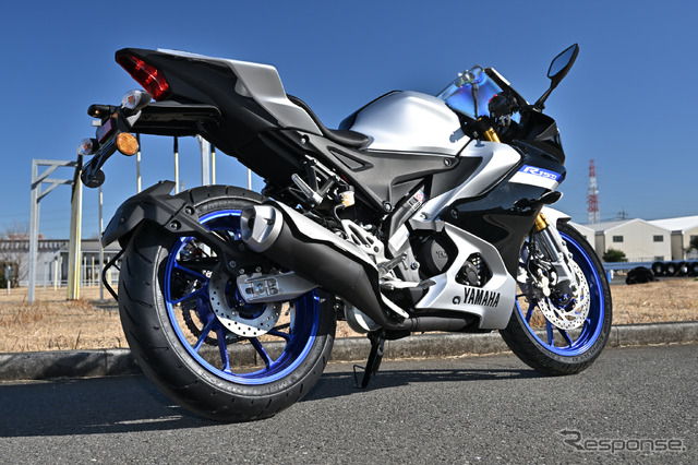 ヤマハ YZF-R15M