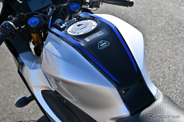 ヤマハ YZF-R15M