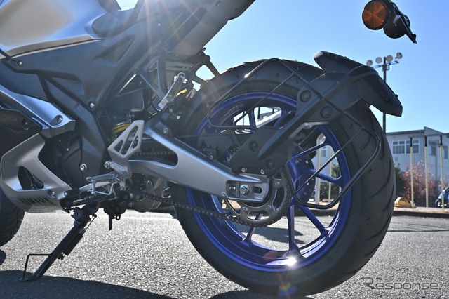 ヤマハ YZF-R15M