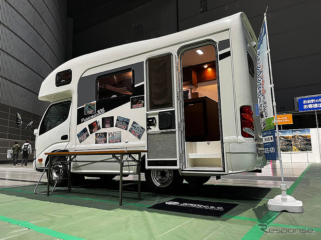 「冬スポ!!」さいたまスーパーアリーナ会場に出現したジャパンキャンピングカーレンタルセンターの「トヨ タカムロード ロビンソン106」