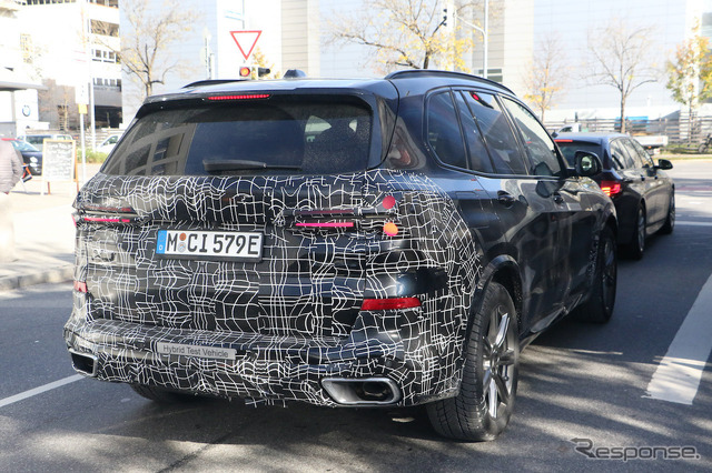 BMW X5 改良新型に設定されるPHEVモデルのプロトタイプ(スクープ写真)