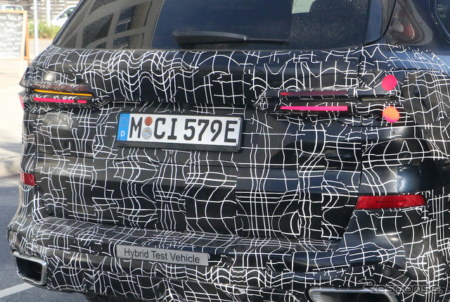 BMW X5 改良新型に設定されるPHEVモデルのプロトタイプ(スクープ写真)