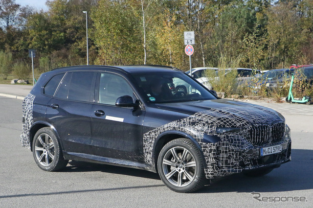 BMW X5 改良新型に設定されるPHEVモデルのプロトタイプ(スクープ写真)