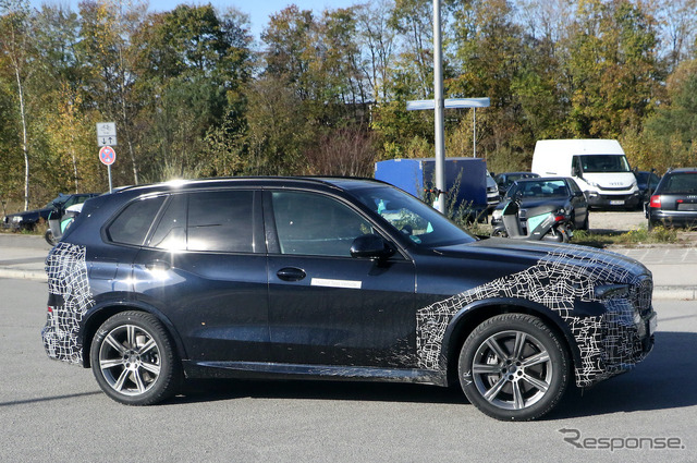 BMW X5 改良新型に設定されるPHEVモデルのプロトタイプ(スクープ写真)