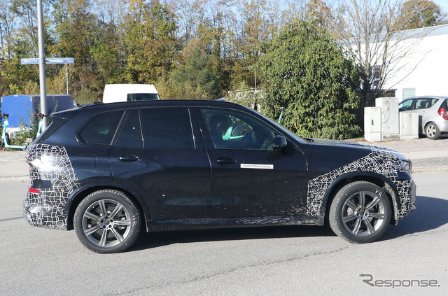 BMW X5 改良新型に設定されるPHEVモデルのプロトタイプ(スクープ写真)