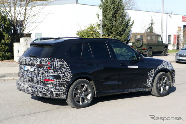 BMW X5 改良新型に設定されるPHEVモデルのプロトタイプ(スクープ写真)