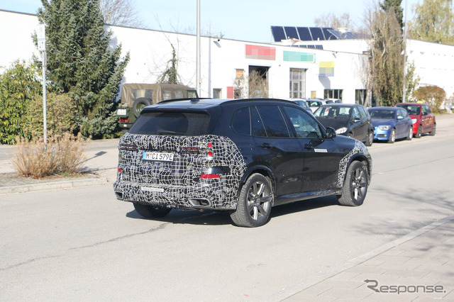 BMW X5 改良新型に設定されるPHEVモデルのプロトタイプ(スクープ写真)