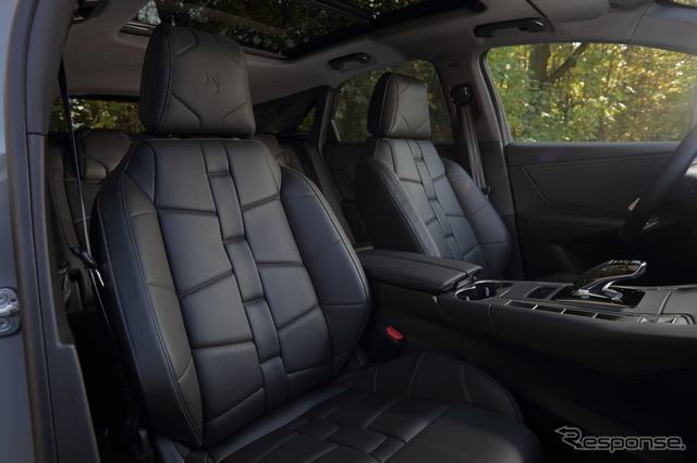 DS 7 E-TENSE 4X4 360(海外仕様)