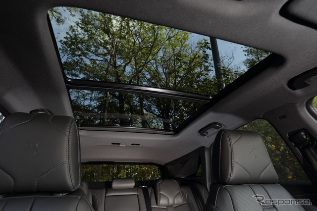 DS 7 E-TENSE 4X4 360(海外仕様)