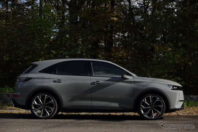 DS 7 E-TENSE 4X4 360(海外仕様)