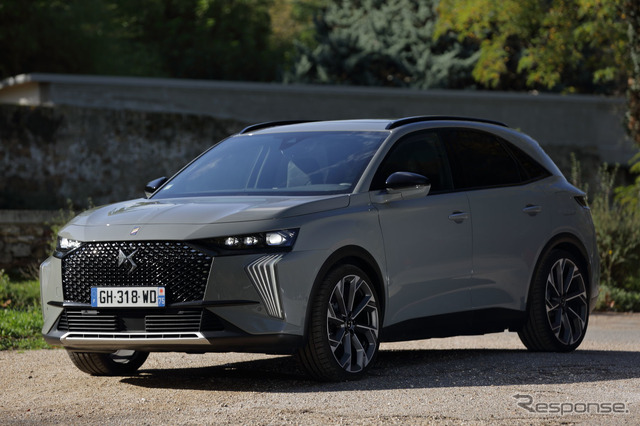 DS 7 E-TENSE 4X4 360(海外仕様)