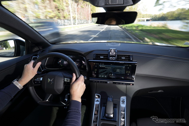 DS 7 E-TENSE 4X4 360(海外仕様)