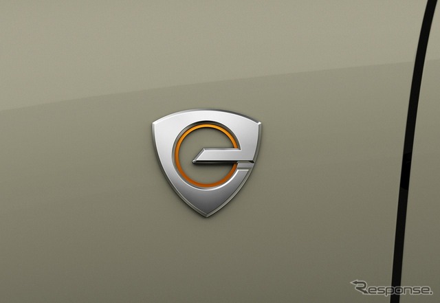 マツダ MX-30 e-SKYACTIV R-EV
