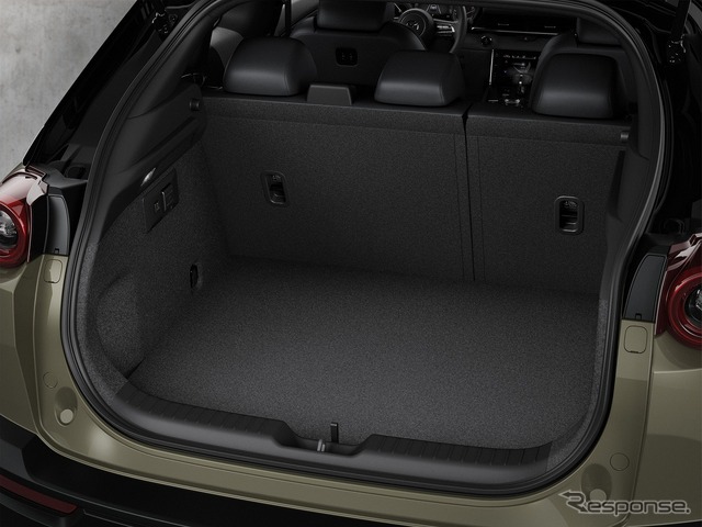 マツダ MX-30 e-SKYACTIV R-EV